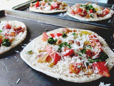 Prepped breakfast pizza