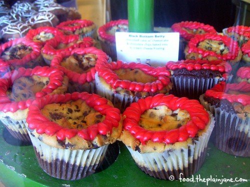 Black Bottom Betty aka Cupcake with Cheesecake - Coronado Cupcakery - Coronado / San Diego, CA