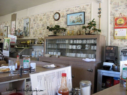 luckys-breakfast-inside-2