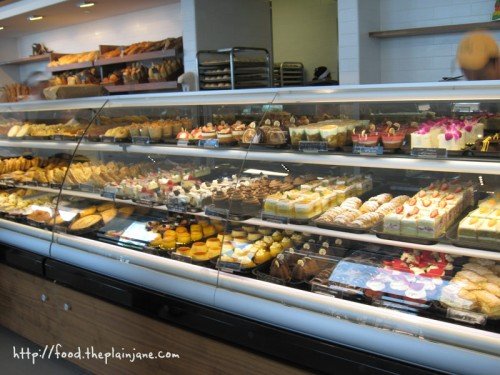baked goods / Porto's Bakery & Cafe - Los Angeles, CA