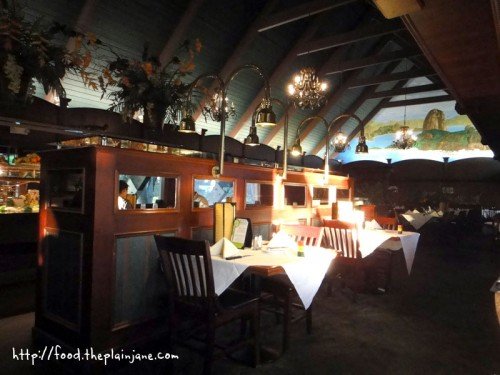 indoor-green-field / Green Field Brazilian Steakhouse - Long Beach, CA