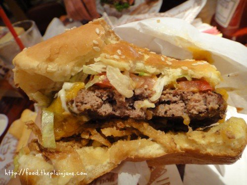 bitten-bbq-burger-red-robin