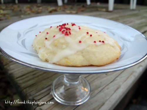lemon-ricotta-cookies-stand