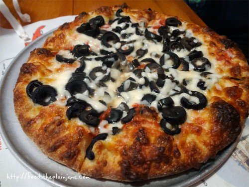 olive-cheese-personal-pizza