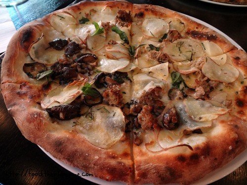 taleggio-potato-mushroom-pizza