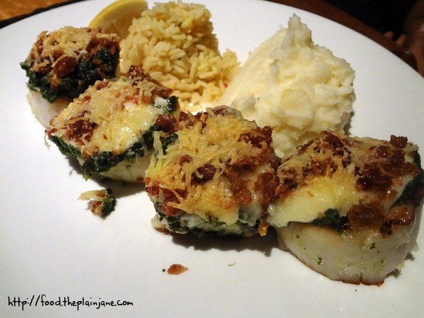 scallops-rockefeller-full-plate