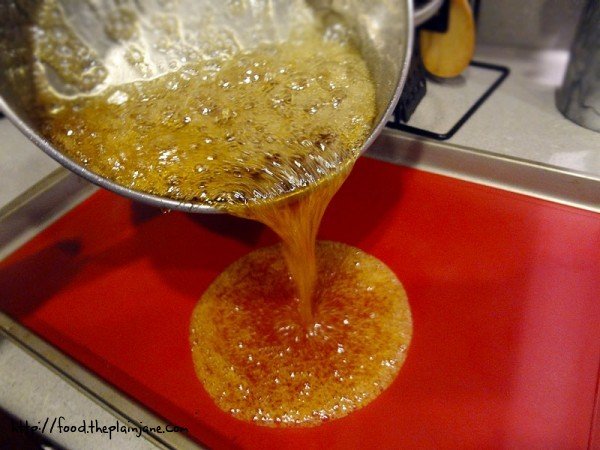 pouring-hot-boiling-sugar