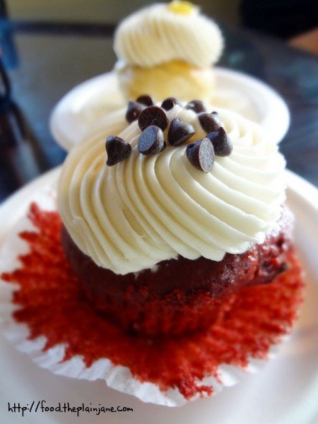 red-velvet-gluten-free-cupcake
