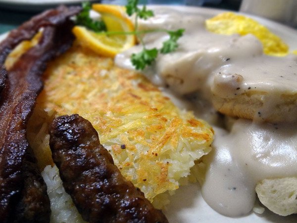 biscuits-n-gravy-hash-browns
