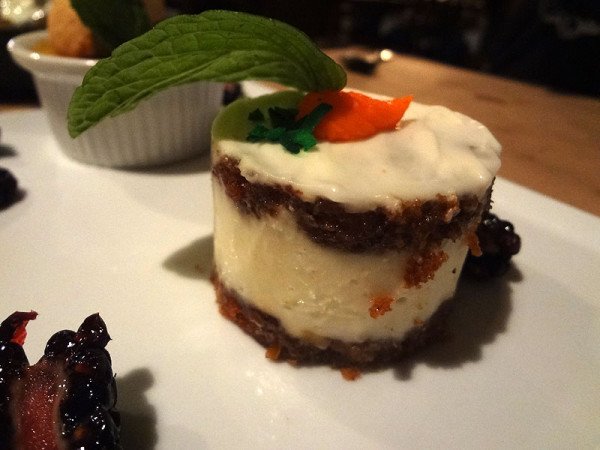 carrot-cake-with-lots-of-middle,jpg