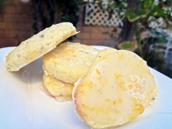 lemony-tea-cookies-plate