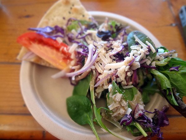 salad-serving