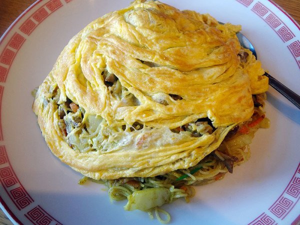 singapore-noodles-top-view