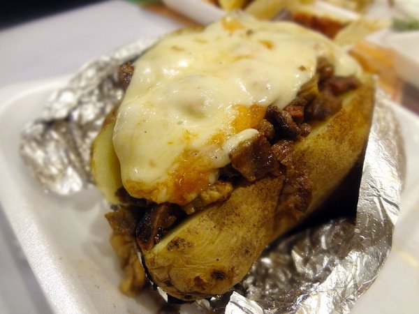 grilled-potato-with-cheese-carne-asada