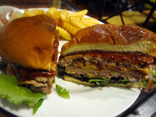 mid-west-stuffed-burger