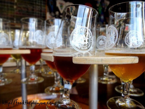 beer-tasters