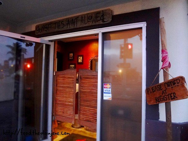 door-entrance-bulls-smokin-bbq