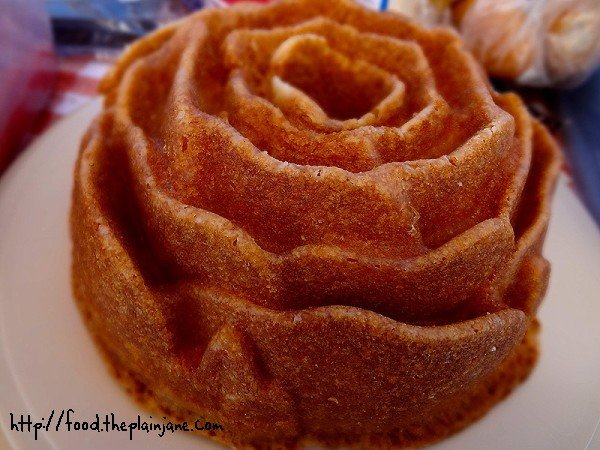 lemon-bliss-rose-cake