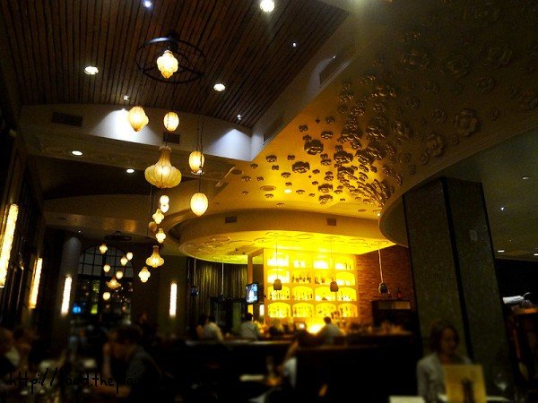 jsix-inside-restaurant