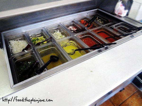 salsa-bar-el-torito-nick