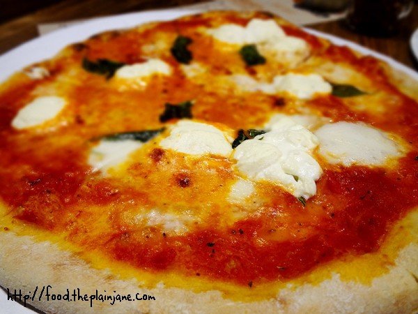 marghertia-pizza-with-ricotta