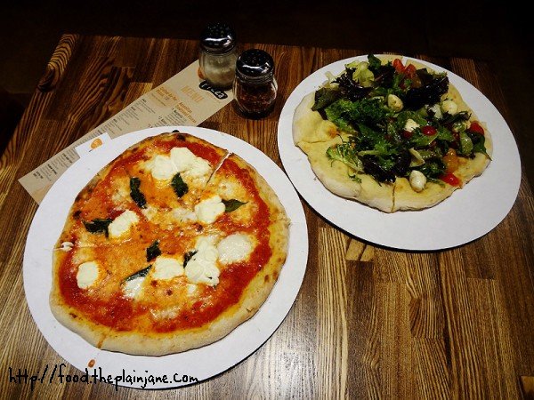 pizza-dinner-social-life-pizza