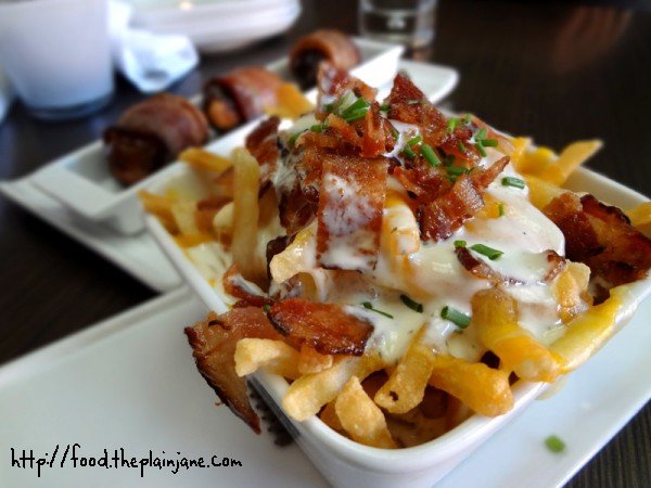 happy-hour-crue-fries