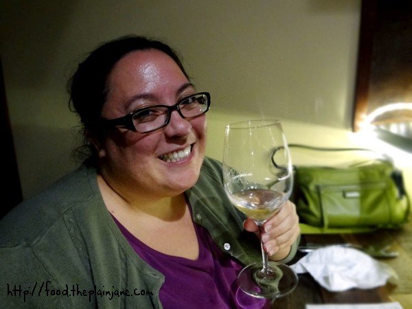 mary-white-wine