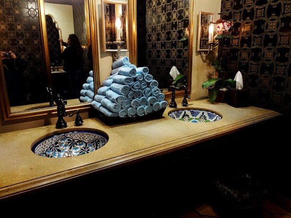 real-towels-bathroom