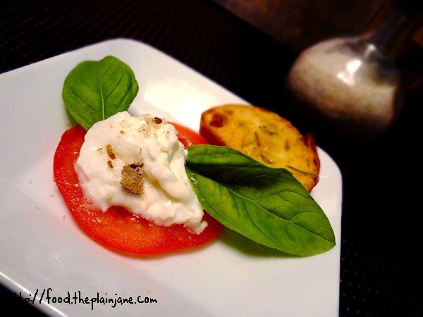 tomato-burrata-mushroom-salt