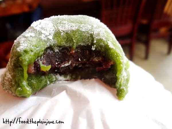 green-tea-flavored-mochi
