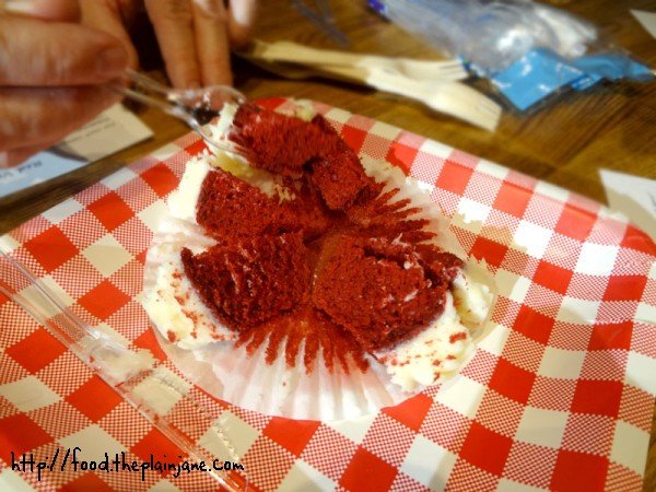 yummy-cupcakes-white-inside