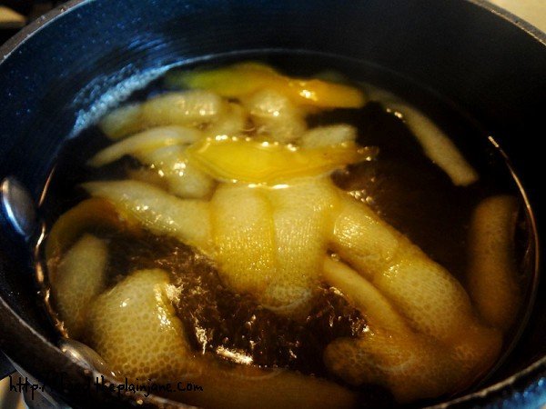 sugar-syrup-with-lemon-rind