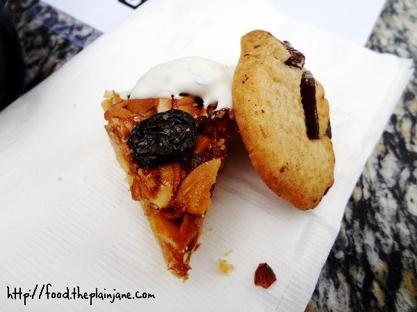 1-living-room-cafe-cookies