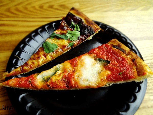 3-pizza-samples-social-life-pizza