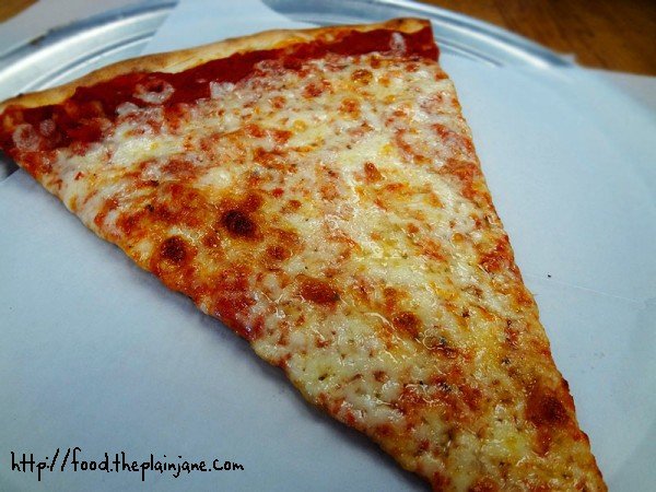 plain-cheese-with-tomato-sauce-slice-pizza