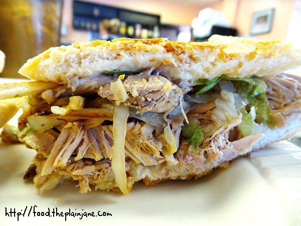 puerco-asado-pork-sandwich-sideview