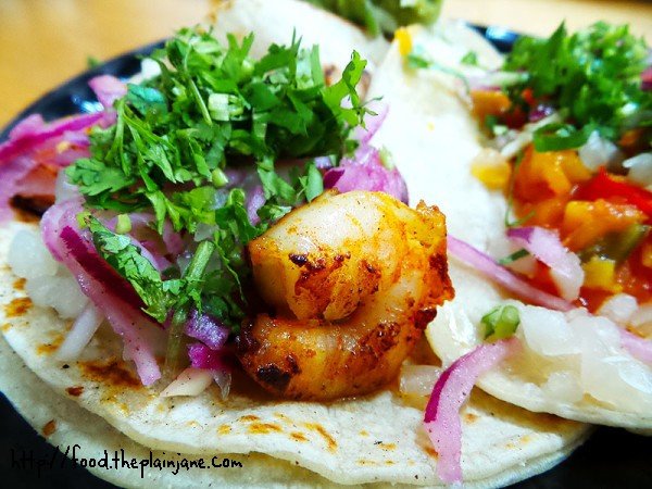 shrimp-taco-at-taco-bus-tampa