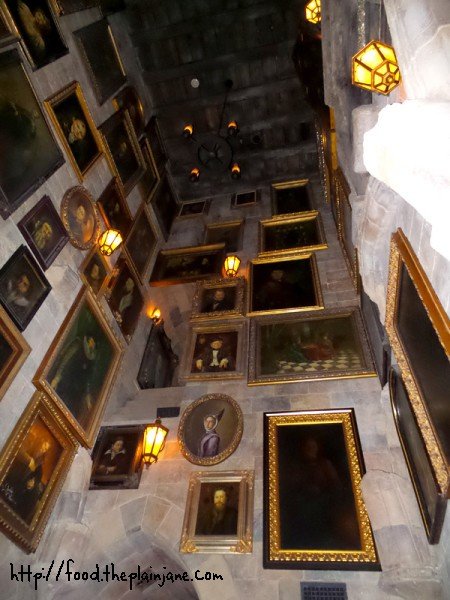 hall-of-portraits