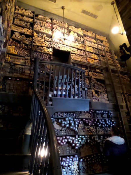 inside-the-wand-shop