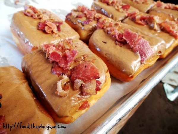 18-donut-bar-maple-bacon-donuts