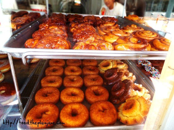 Danny's Donuts - Vista, CA