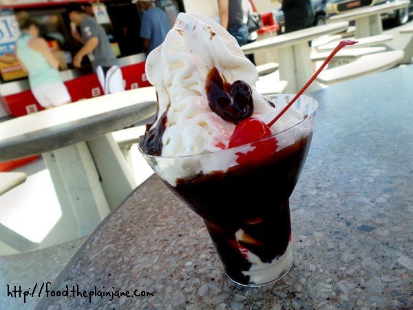 hot-fudge-sundae