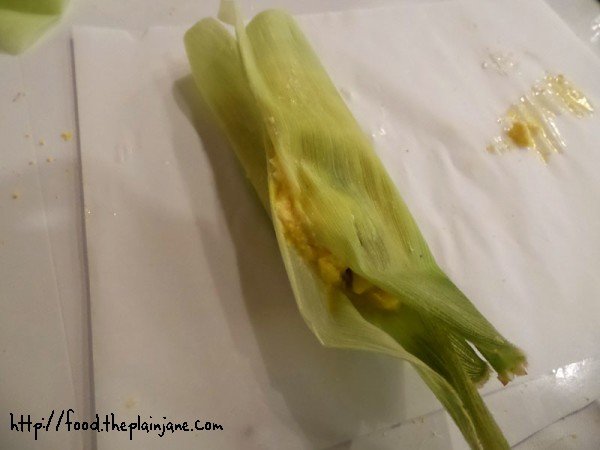 folding-the-tamales