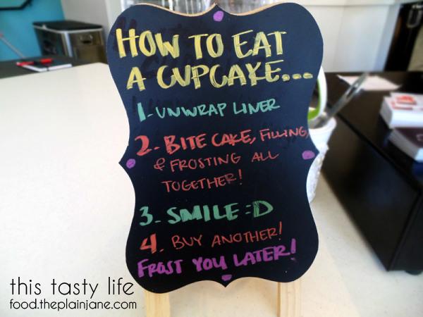 how-to-eat-a-cupcake