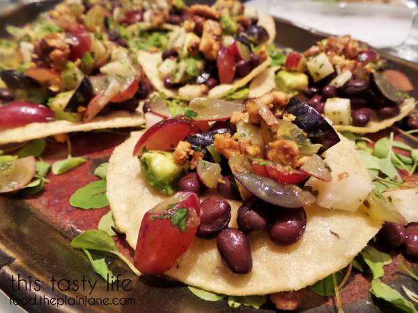 Toastadas with Grape Jicama Salsa / California Grapes