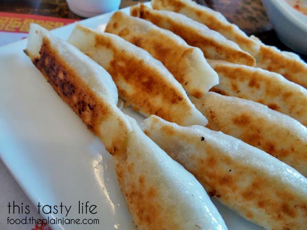 hui-tou-xiang-potstickers