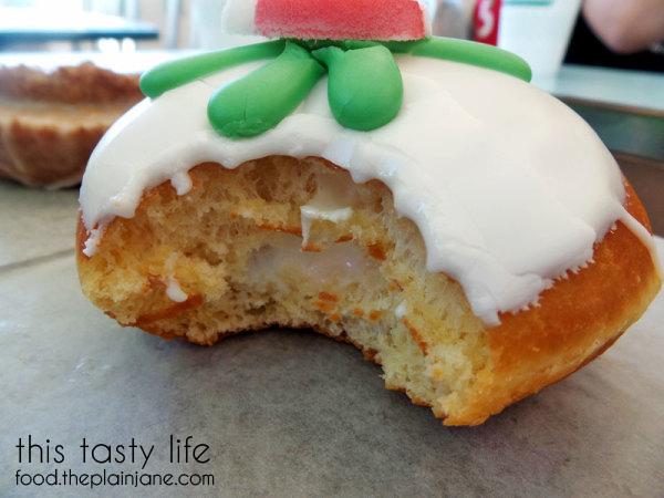 marshmallow-creme-filled-donuts