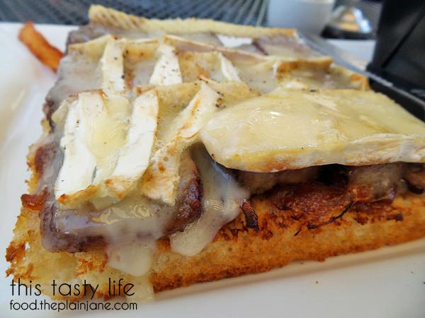 steak-brie-open-sandwich-opera-cafe