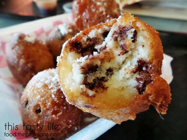 chocolate-chip-crispy-cakes